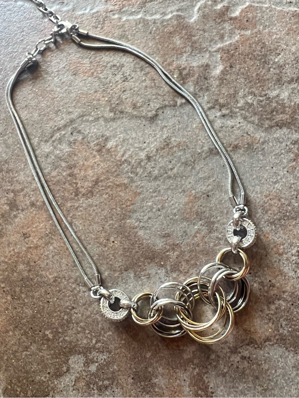 🎉5/$20🎉Women’s Two-Tone Silver and Gold Circle Statement Necklace
